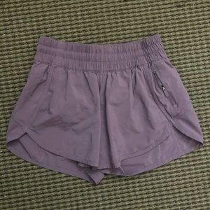 Lululemon size 6 shorts